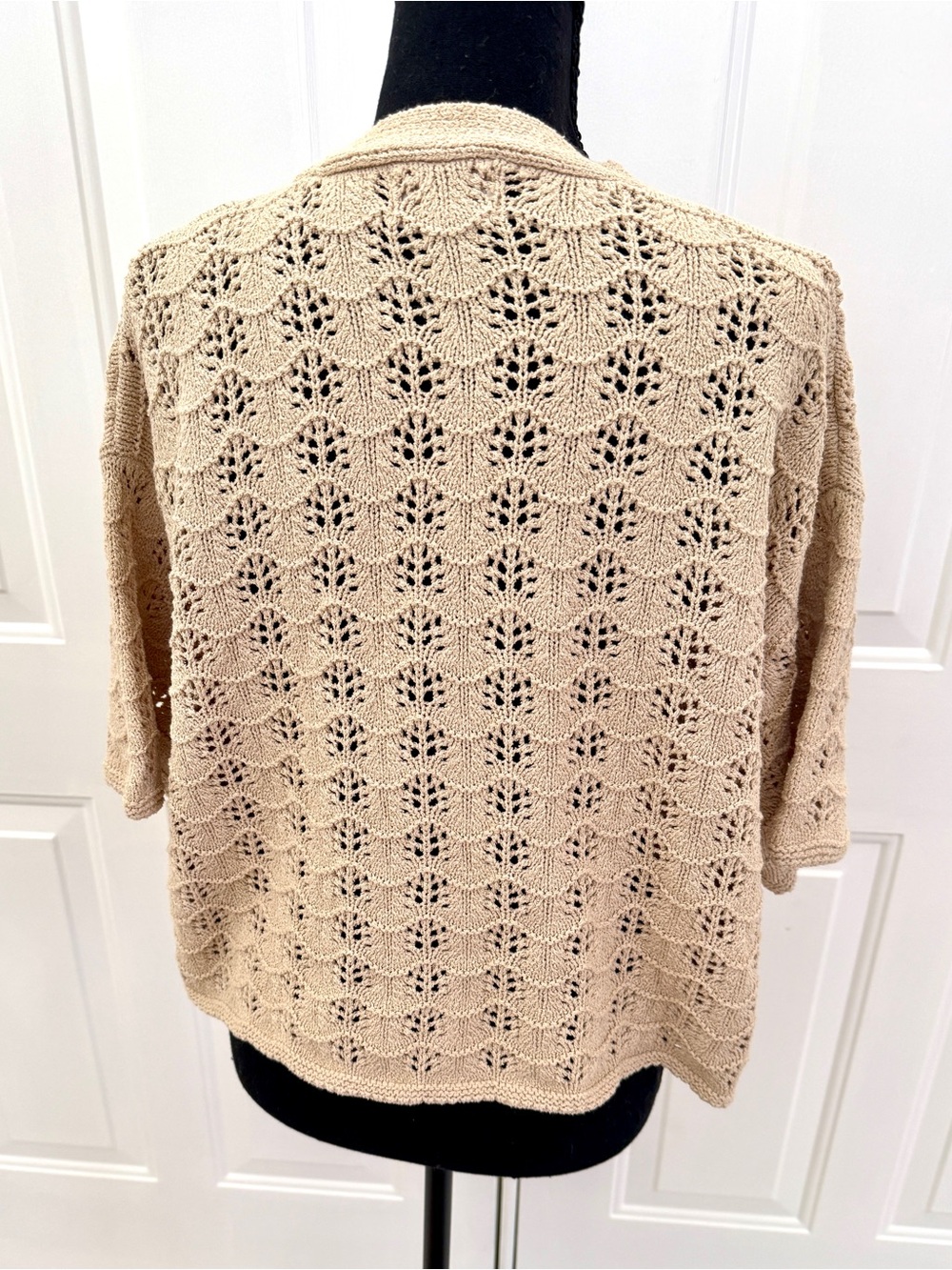 Universal Thread Beige Openwork V-Neck Button Cardigan - Picture 6 of 7